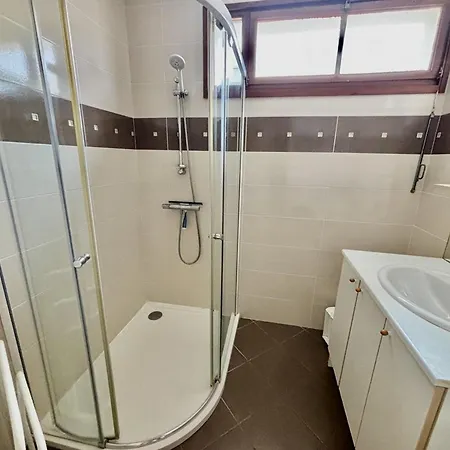 Traversant, Terrasse, Parking Prive - Fr-1-816-39